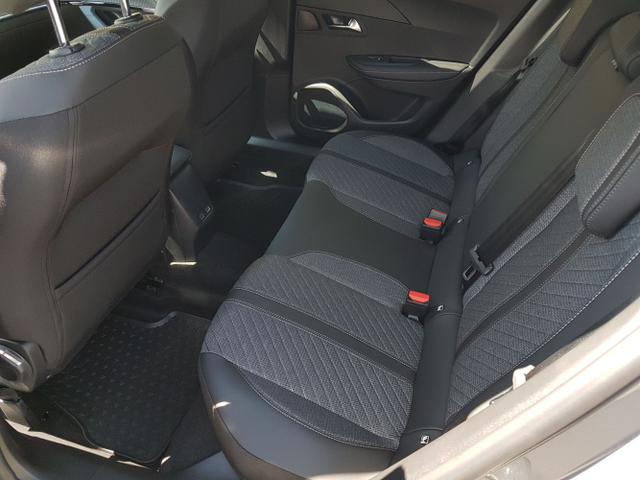 Peugeot / 2008 / Grau / Allure / / DSG, Beispielbilder, ggf. teilweise mit Sonderausstattung