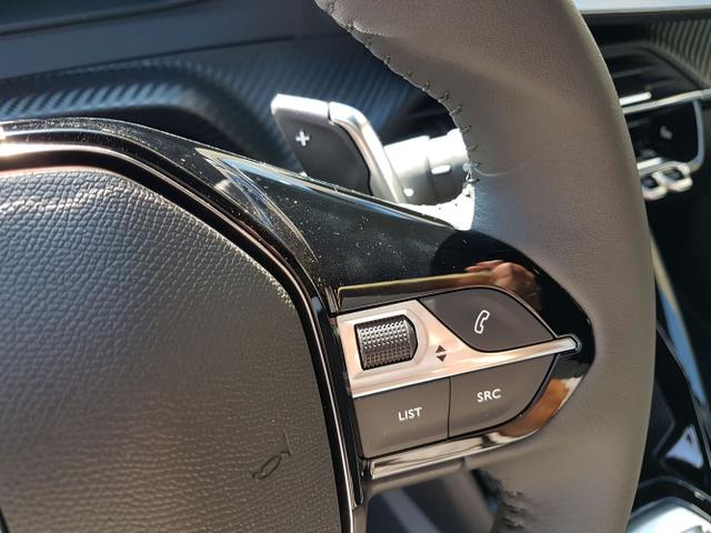 Peugeot / 2008 / Grau / Allure / / DSG, Beispielbilder, ggf. teilweise mit Sonderausstattung
