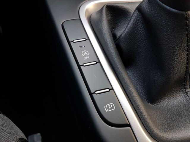 Kia / Ceed / Weiß / Spin / / , Beispielbilder, ggf. teilweise mit Sonderausstattung