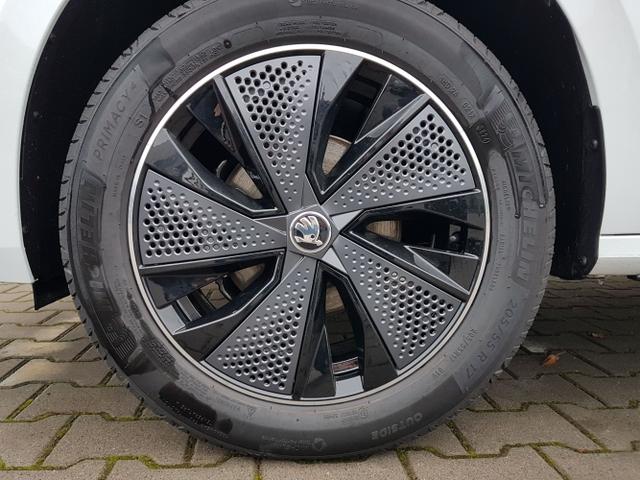 Skoda / Kamiq / Wei&szlig; / Monte Carlo AHK / / , Beispielbilder, ggf. teilweise mit Sonderausstattung