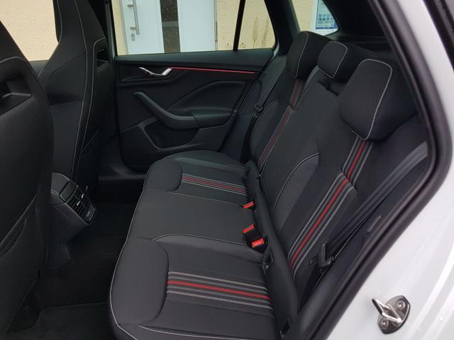 Skoda / Kamiq / Wei&szlig; / Monte Carlo AHK / / , Beispielbilder, ggf. teilweise mit Sonderausstattung