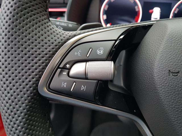 Skoda / Kamiq / Rot / Monte Carlo / / , Beispielbilder, ggf. teilweise mit Sonderausstattung