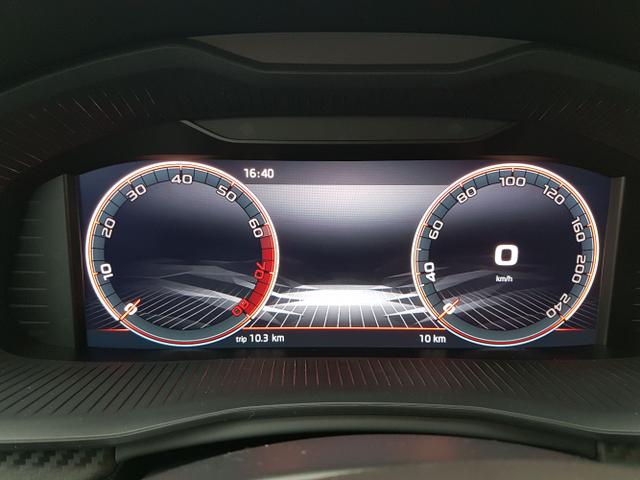 Skoda / Kamiq / Rot / Monte Carlo / / , Beispielbilder, ggf. teilweise mit Sonderausstattung