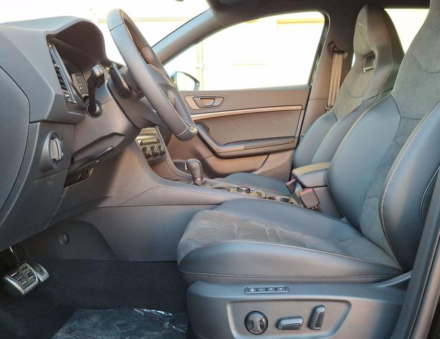 Cupra / Ateca / Schwarz / Basis / / , Beispielbilder, ggf. teilweise mit Sonderausstattung