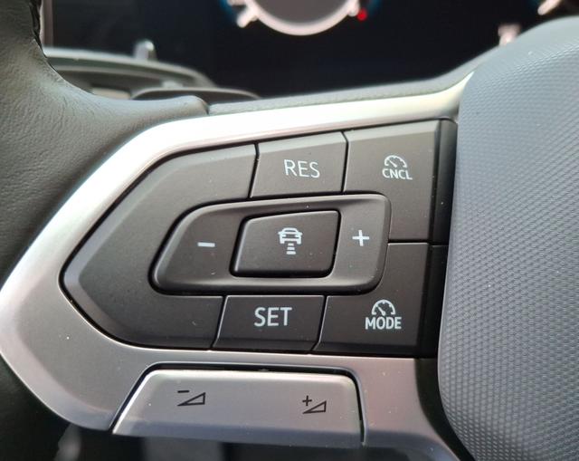 Volkswagen / Passat Variant / Grau / / / , Beispielbilder, ggf. teilweise mit Sonderausstattung