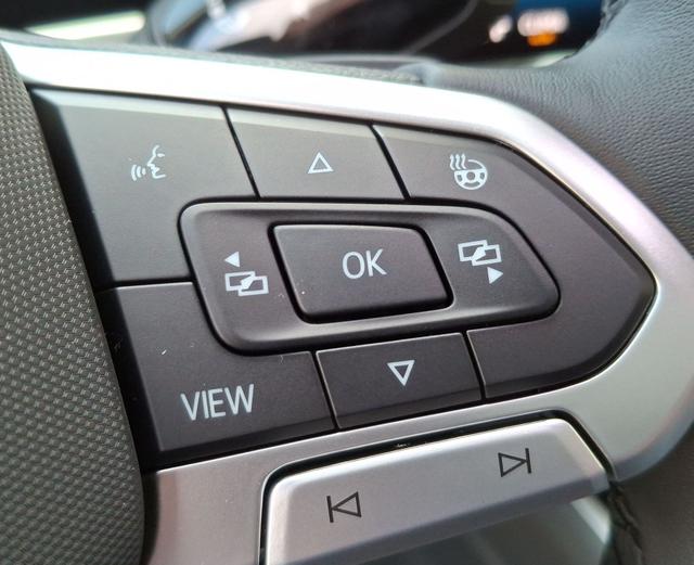 Volkswagen / Passat Variant / Grau / / / , Beispielbilder, ggf. teilweise mit Sonderausstattung