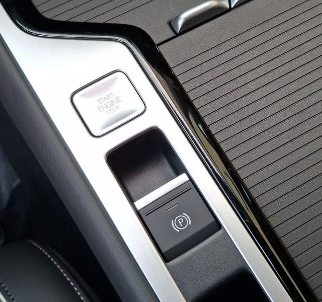 Volkswagen / Passat Variant / Grau / / / , Beispielbilder, ggf. teilweise mit Sonderausstattung