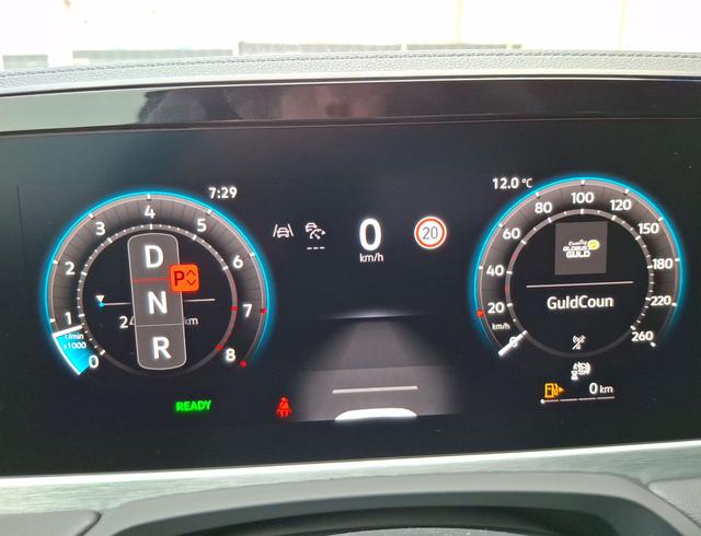 Volkswagen / Passat Variant / Grau / / / , Beispielbilder, ggf. teilweise mit Sonderausstattung
