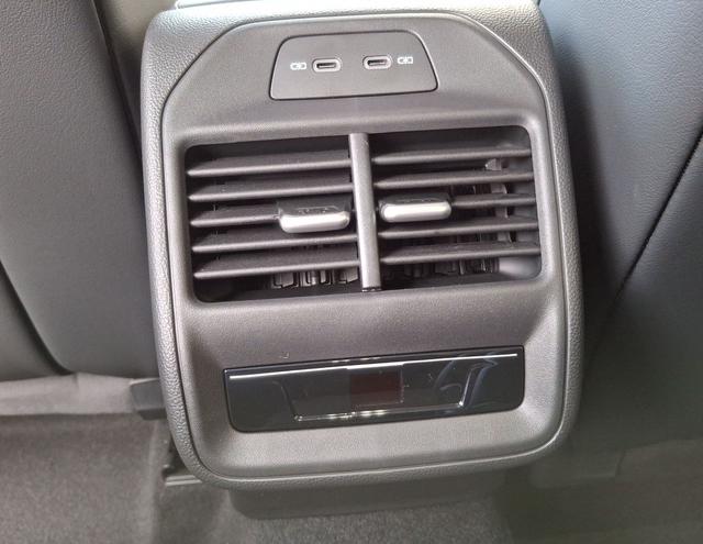 Volkswagen / Passat Variant / Grau / / / , Beispielbilder, ggf. teilweise mit Sonderausstattung