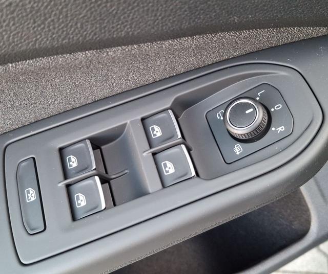 Volkswagen / Golf / Grau / Golf Life / / , Beispielbilder, ggf. teilweise mit Sonderausstattung