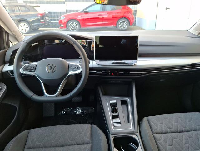 Volkswagen / Golf / Grau / Golf Life / / , Beispielbilder, ggf. teilweise mit Sonderausstattung