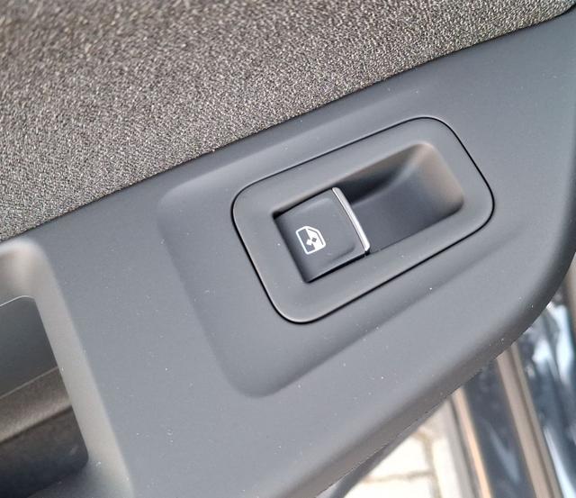 Volkswagen / Golf / Grau / Golf Life / / , Beispielbilder, ggf. teilweise mit Sonderausstattung