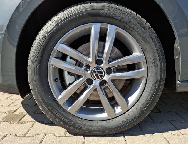 Volkswagen / Touran / Grau / Limited / / , Beispielbilder, ggf. teilweise mit Sonderausstattung