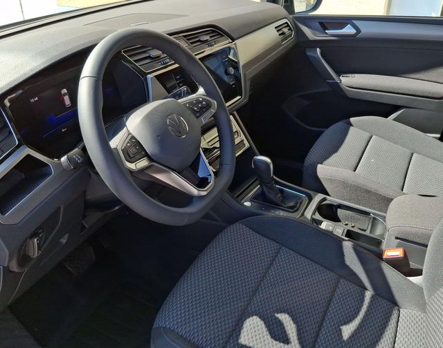 Volkswagen / Touran / Grau / Limited / / , Beispielbilder, ggf. teilweise mit Sonderausstattung