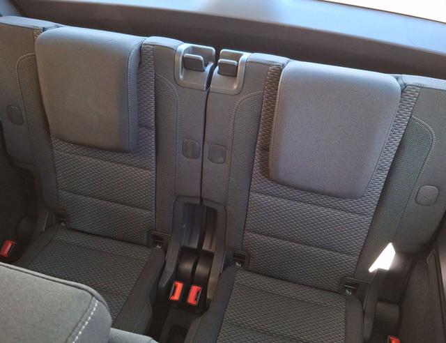 Volkswagen / Touran / Grau / Limited / / , Beispielbilder, ggf. teilweise mit Sonderausstattung