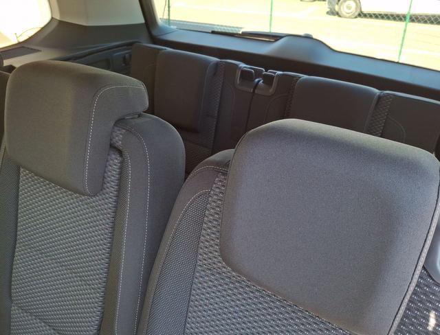 Volkswagen / Touran / Grau / Limited / / , Beispielbilder, ggf. teilweise mit Sonderausstattung