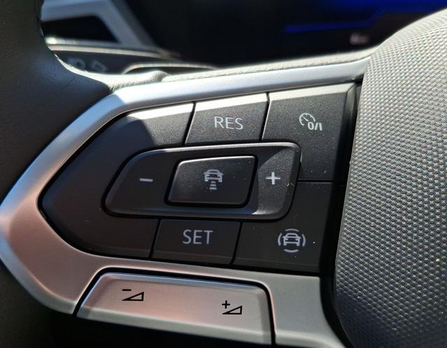 Volkswagen / Touran / Grau / Limited / / , Beispielbilder, ggf. teilweise mit Sonderausstattung