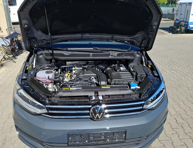 Volkswagen / Touran / Grau / Limited / / , Beispielbilder, ggf. teilweise mit Sonderausstattung