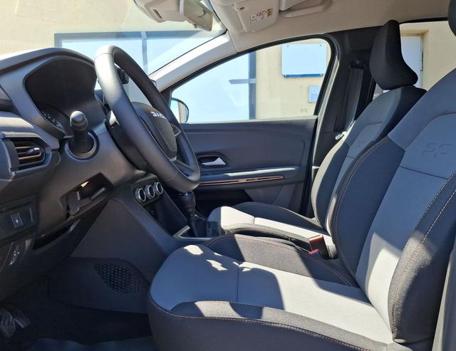 Dacia / Jogger / Grau / Extreme / / , Beispielbilder, ggf. teilweise mit Sonderausstattung
