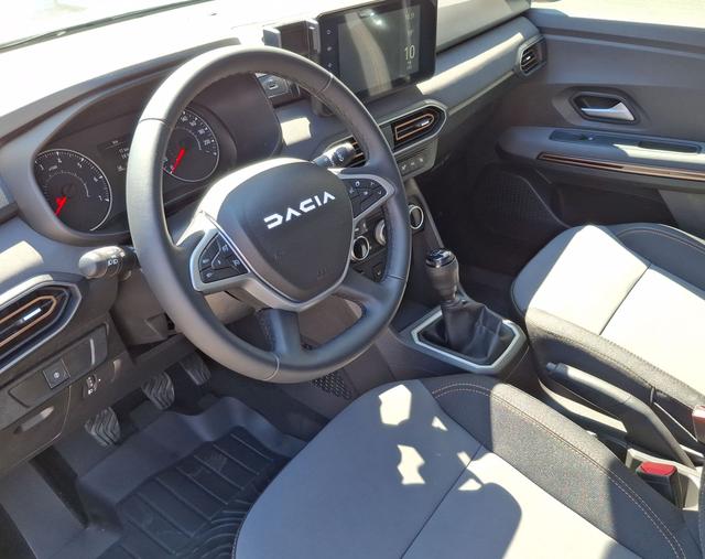 Dacia / Jogger / Grau / Extreme / / , Beispielbilder, ggf. teilweise mit Sonderausstattung