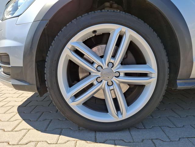 Audi / A6 allroad quattro / / / / 