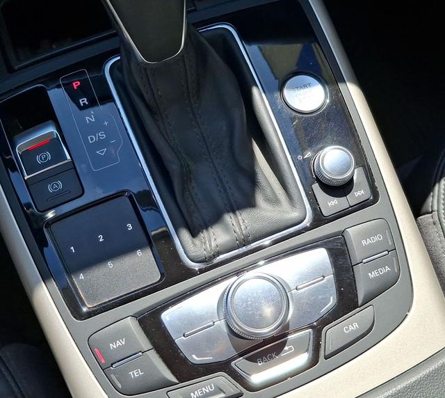 Audi / A6 allroad quattro / / / / 