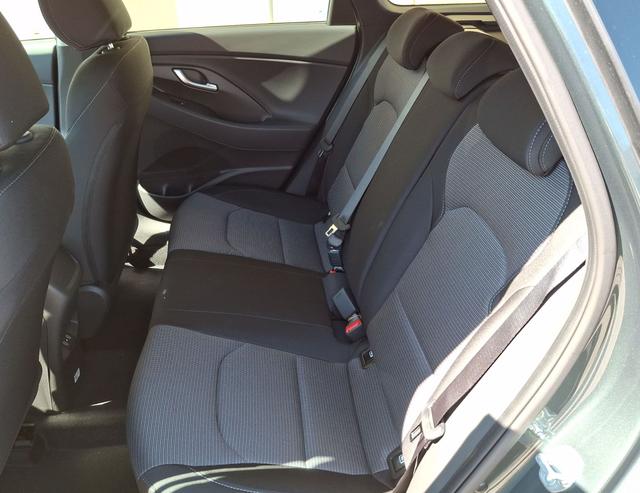 Hyundai / i30 / Grün / Family / / , Beispielbilder, ggf. teilweise mit Sonderausstattung