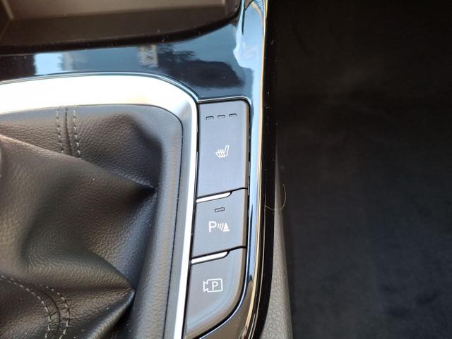 Hyundai / i30 / Grün / Family / / , Beispielbilder, ggf. teilweise mit Sonderausstattung