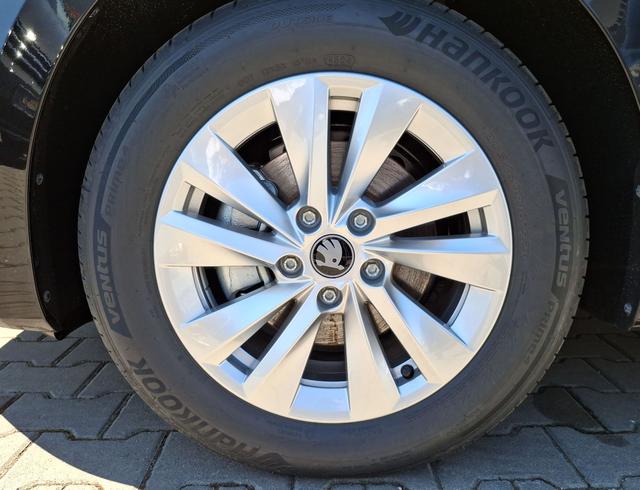 Skoda / Octavia / Schwarz / Selection / / , Beispielbilder, ggf. teilweise mit Sonderausstattung