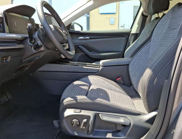 Skoda / Superb Combi / / / / , Beispielbilder, ggf. teilweise mit Sonderausstattung