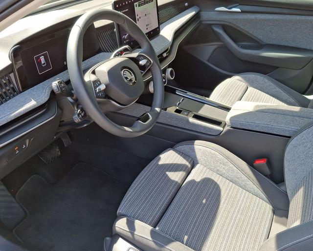 Skoda / Superb Combi / / / / , Beispielbilder, ggf. teilweise mit Sonderausstattung