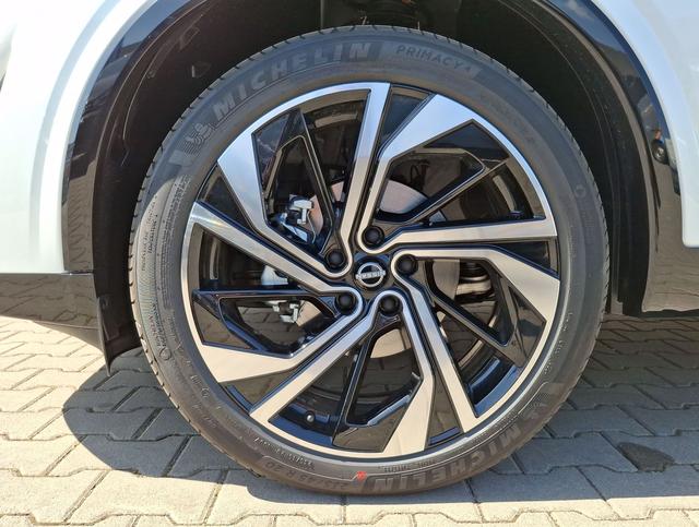 Nissan / Qashqai / Weiß / Tekna + / / , Beispielbilder, ggf. teilweise mit Sonderausstattung