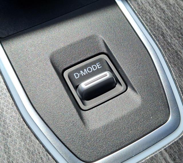 Nissan / Qashqai / Weiß / Tekna + / / , Beispielbilder, ggf. teilweise mit Sonderausstattung
