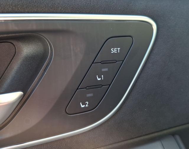 Nissan / Qashqai / Weiß / Tekna + / / , Beispielbilder, ggf. teilweise mit Sonderausstattung