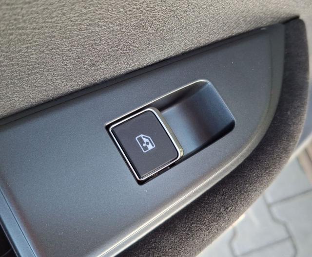 Nissan / Qashqai / Weiß / Tekna + / / , Beispielbilder, ggf. teilweise mit Sonderausstattung