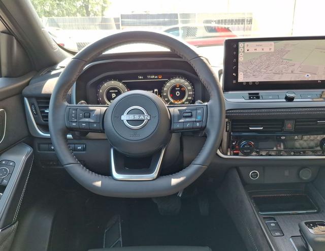 Nissan / Qashqai / Weiß / Tekna + / / , Beispielbilder, ggf. teilweise mit Sonderausstattung