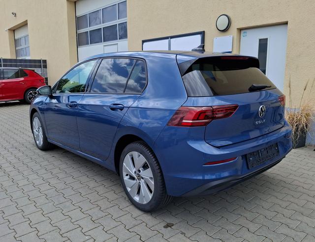 Volkswagen / Golf / Blau / Limited People / / 