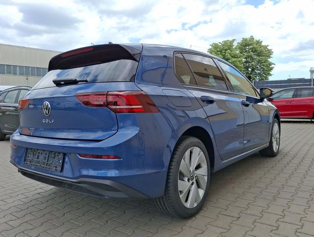 Volkswagen / Golf / Blau / Limited People / / 