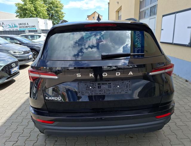 Skoda / Karoq / Schwarz / 130 Jahre + AHK / / , Beispielbilder, ggf. teilweise mit Sonderausstattung