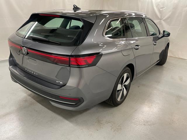 Volkswagen Passat - Business Navi ParkAssist ergoActive Sitze 17"LM