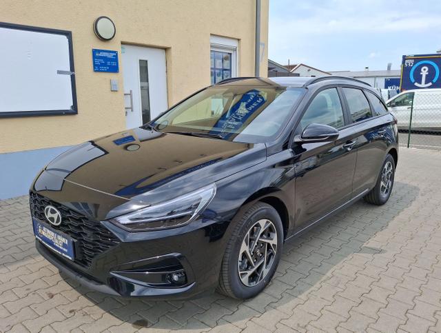 Hyundai i30 Kombi - Family Facelift Navi Kamera SHZ Tempomat PDC v+h