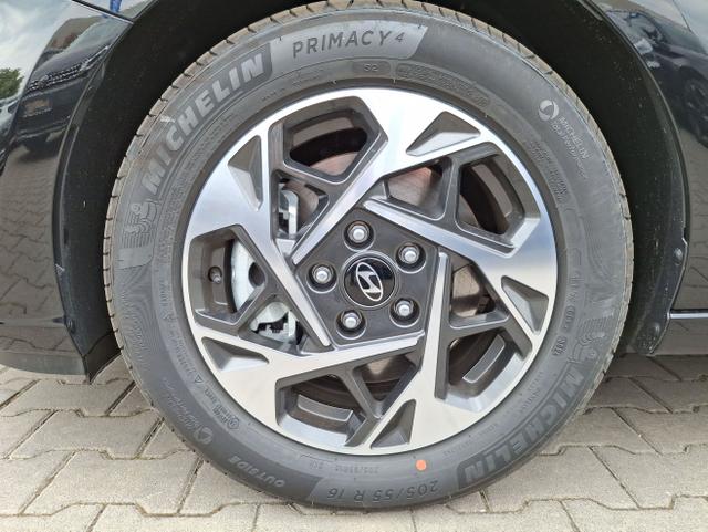 Hyundai / i30 / Schwarz / Family / / , Beispielbilder, ggf. teilweise mit Sonderausstattung