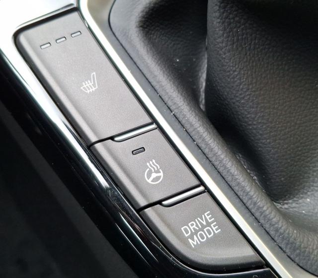 Hyundai / i30 / Schwarz / Family / / , Beispielbilder, ggf. teilweise mit Sonderausstattung
