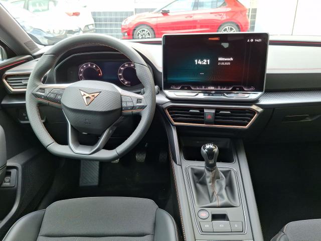 Cupra / Leon Sportstourer / Schwarz / Basis / / , Beispielbilder, ggf. teilweise mit Sonderausstattung
