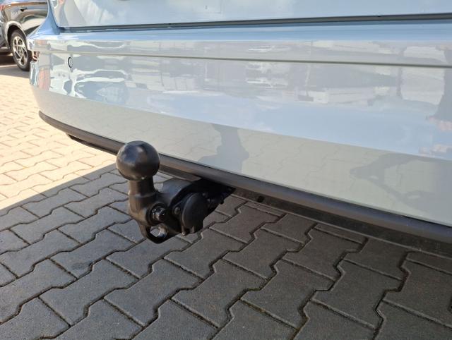 Volkswagen / Golf Variant / Blau / Ltd People + AHK / / , Beispielbilder, ggf. teilweise mit Sonderausstattung
