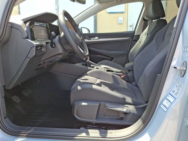 Volkswagen / Golf Variant / Blau / Ltd People + AHK / / , Beispielbilder, ggf. teilweise mit Sonderausstattung