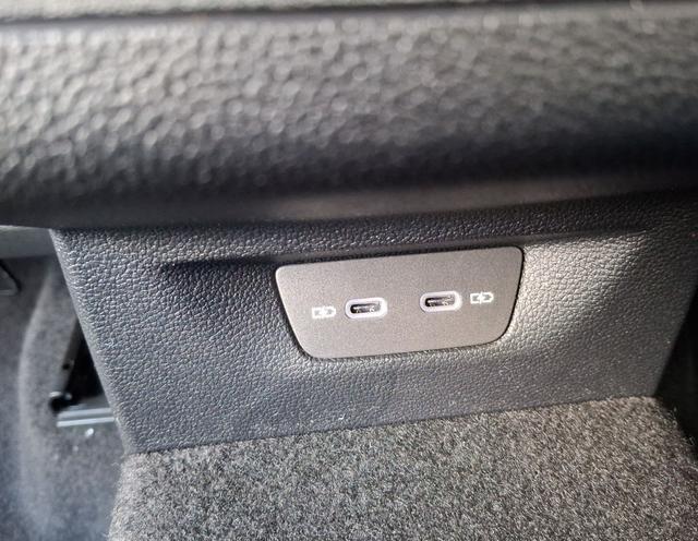 Volkswagen / Golf Variant / Blau / Ltd People + AHK / / , Beispielbilder, ggf. teilweise mit Sonderausstattung