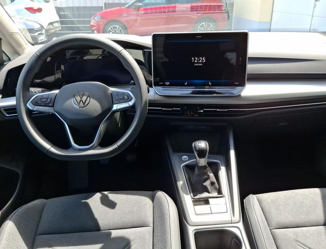 Volkswagen / Golf Variant / Blau / Ltd People + AHK / / , Beispielbilder, ggf. teilweise mit Sonderausstattung