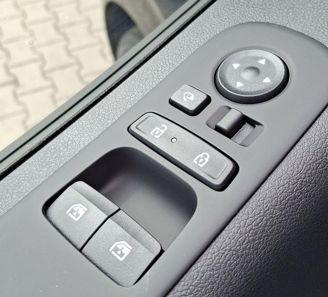 Hyundai / Staria / Grau / Comfort / / , Beispielbilder, ggf. teilweise mit Sonderausstattung