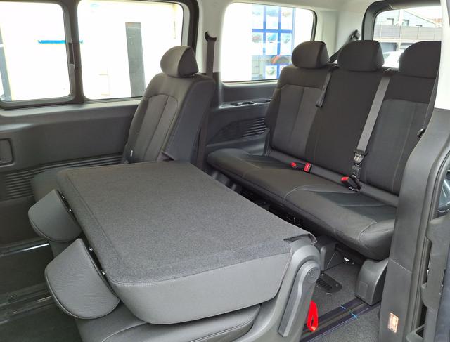 Hyundai / Staria / Grau / Comfort / / , Beispielbilder, ggf. teilweise mit Sonderausstattung